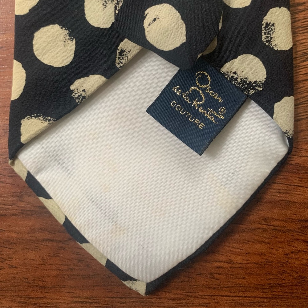 Oscar De La Rents Couture Men Tie Black With Light Tan Circles